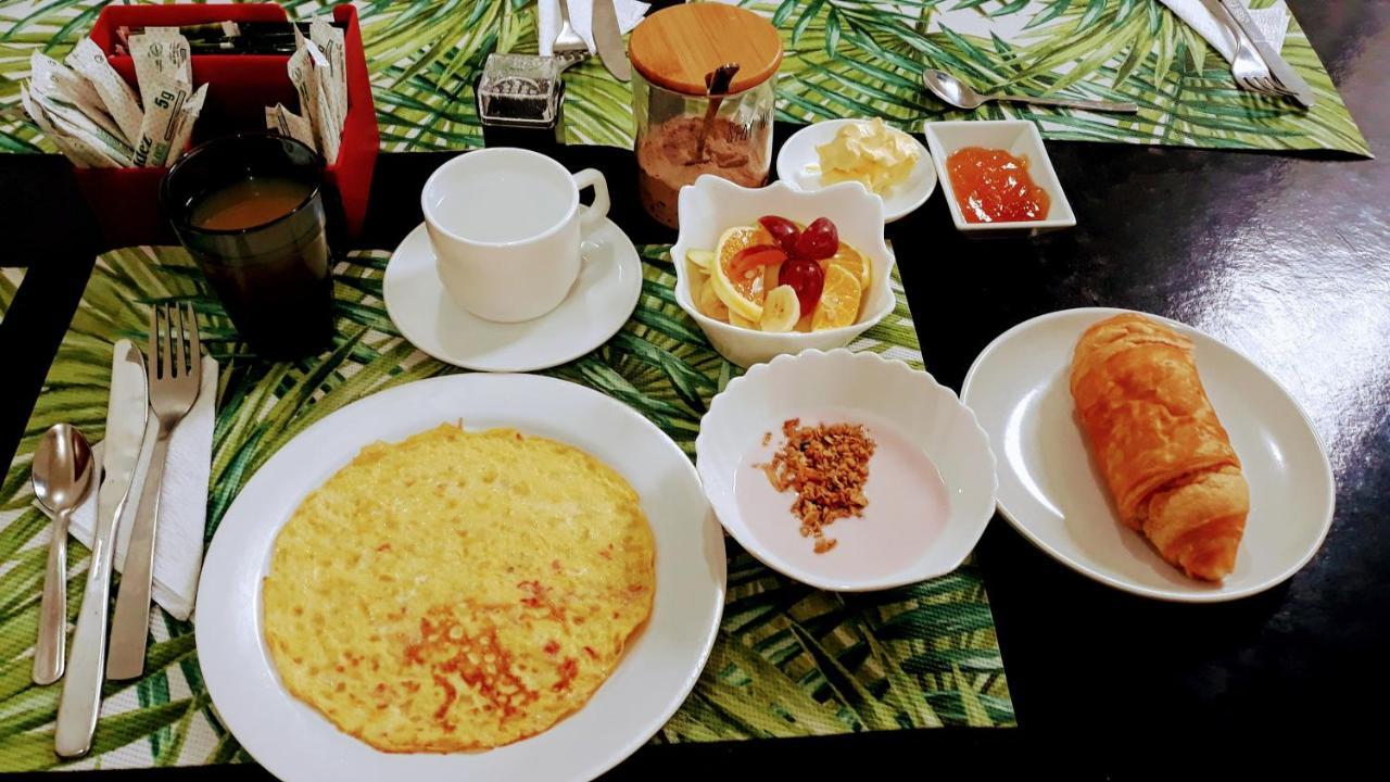 Suite Galarous Island بويرتو أيورا المظهر الخارجي الصورة
