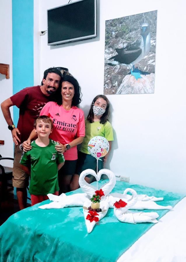 Suite Galarous Island بويرتو أيورا المظهر الخارجي الصورة