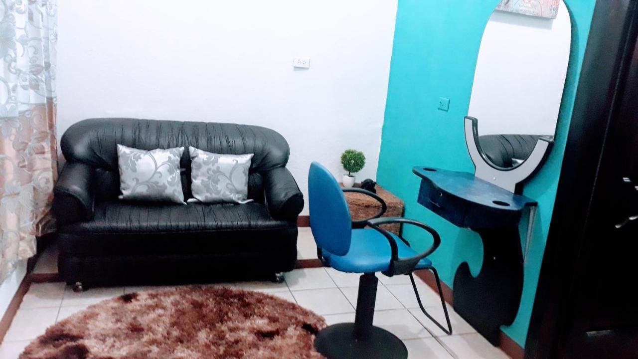 Suite Galarous Island بويرتو أيورا المظهر الخارجي الصورة