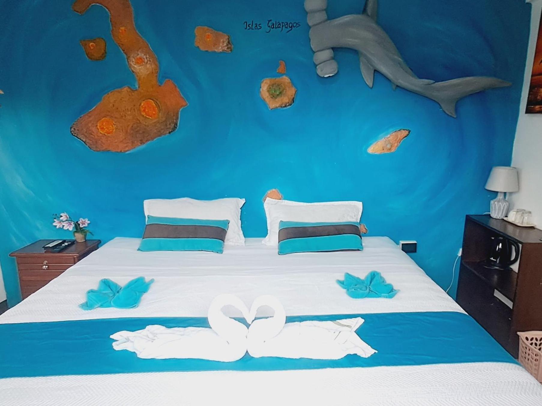 Suite Galarous Island بويرتو أيورا المظهر الخارجي الصورة